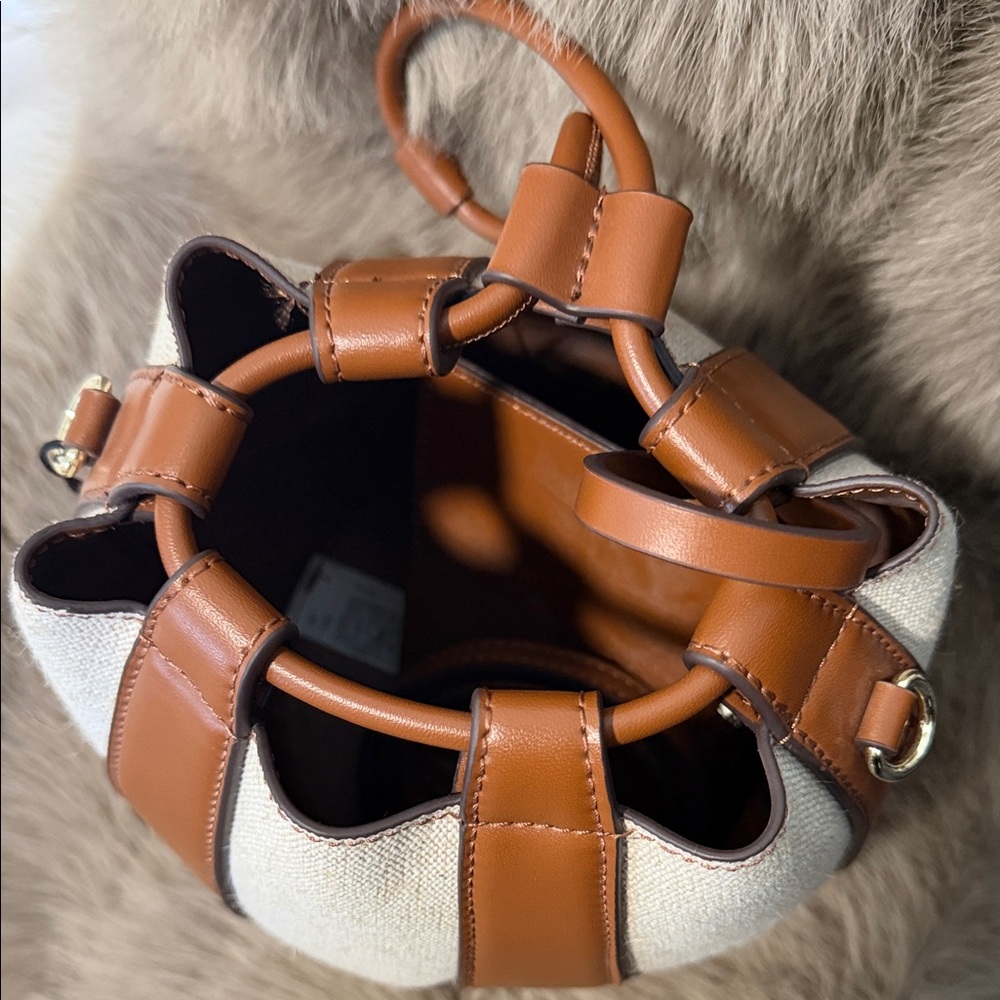Zara NWT Tan and Cream Mini Bucket Bag - Picture 3 of 7